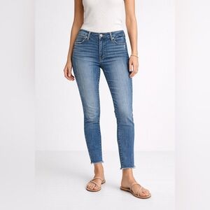 LOFT Ann Taylor Curvy Skinny Jeans Women’s Size 27 / 4 Medium Wash Raw Hem
